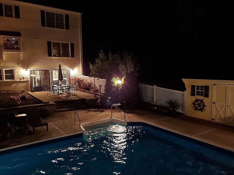 2nd image of 6 Guernsey Ln