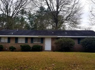 1404 Holly Ct, Picayune, MS 39466