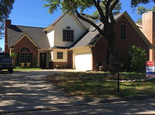 10607 Mills Cir, Houston, TX 77070