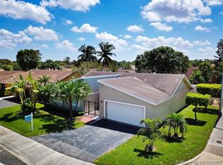 13630 SW 97th St, Miami, FL 33186