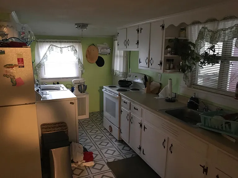 29 Washington St — Photo 14