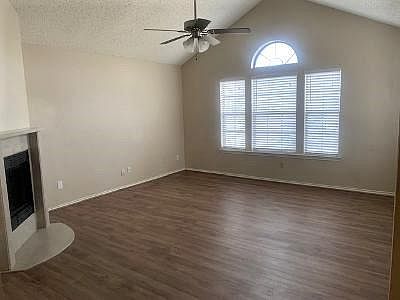 Living Room with fireplace