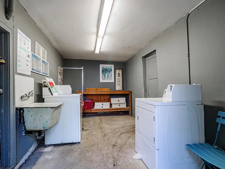 1410 Micheltorena St #1/4 — Photo 14