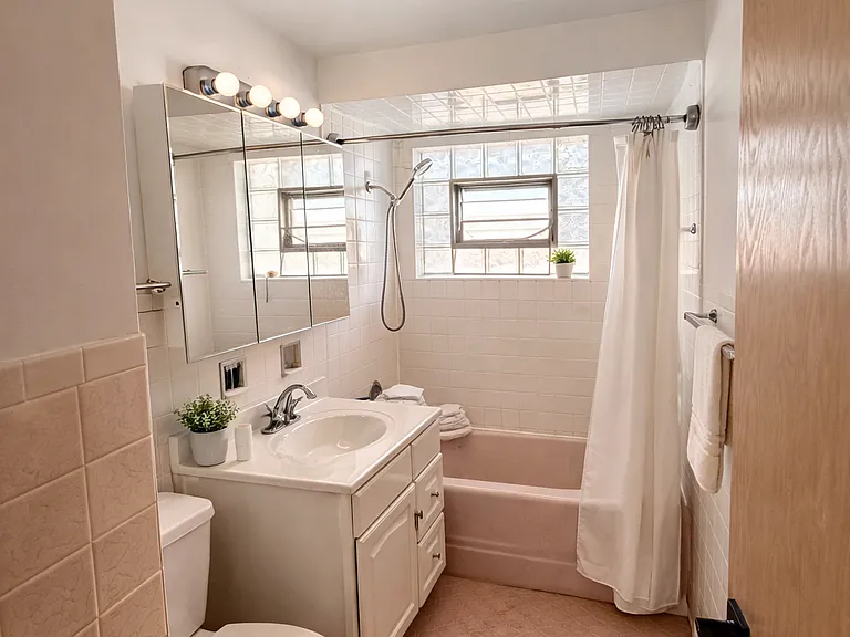 3913 N Central Ave #2A — Photo 4