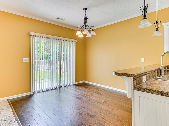 4th image of 5005 Sunderlund Court