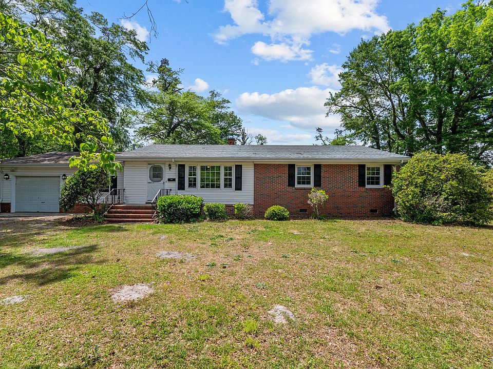 1st image of 607 Pinetree Dr