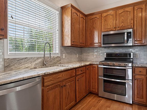3rd image of 4713 Brookland Ct