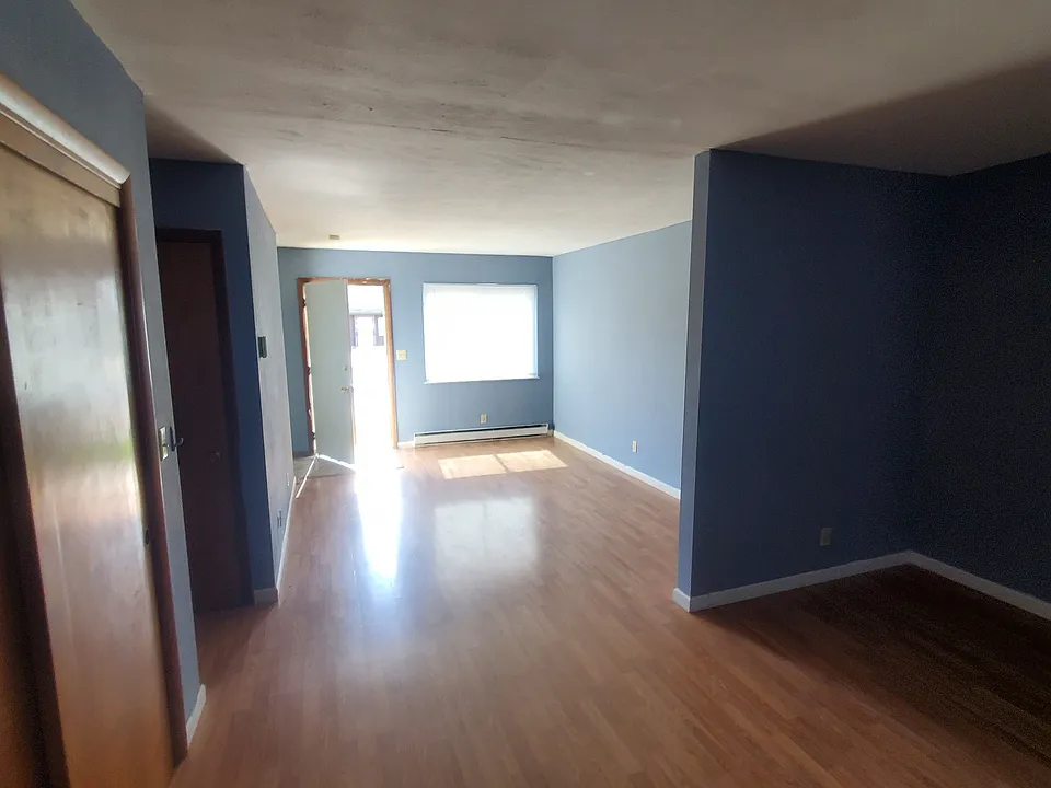 712 Cedar Dr #8
