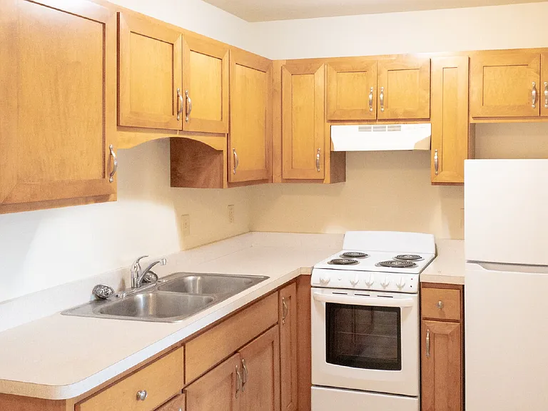 1100 Carrie Ln #5 — Photo 4