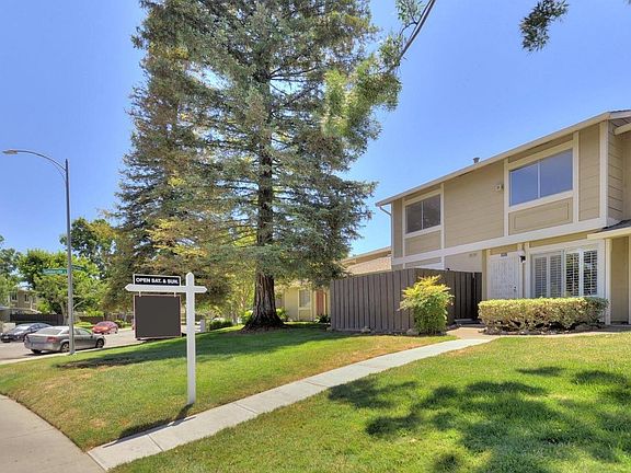 2nd image of 2203 Warfield Way Unit C