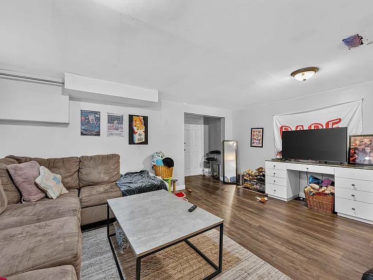 772 Netherlands Pl — Photo 12