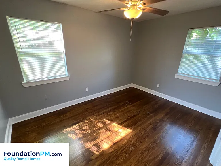 4347 Melwood St — Photo 9