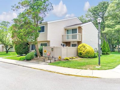 215 A Springmeadow Drive #A, Holbrook, NY, 11741