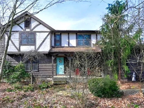 17528 Indian Hills Dr, Auburn Township, OH 44023