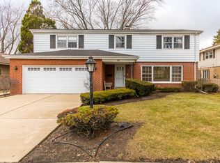 1084 Bonita Dr, Park Ridge, IL 60068