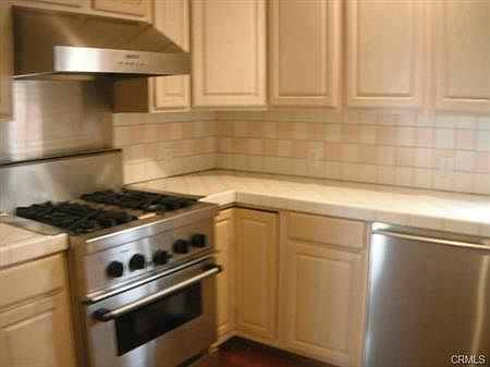 3rd image of 180 S Parkwood Ave