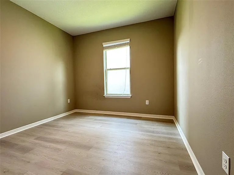 4923 Rolling Green Dr — Photo 20