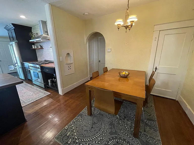 1306 Stratford Ave — Photo 14