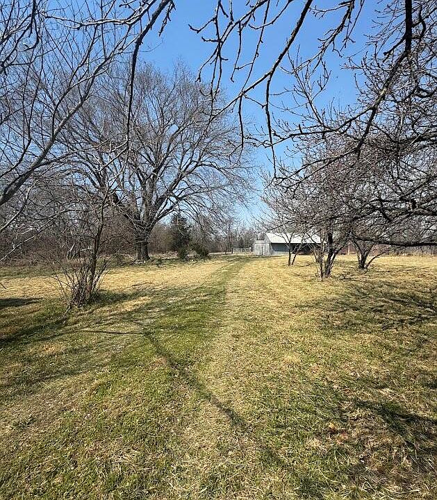 1st image of 27767 Farm Rd 1075