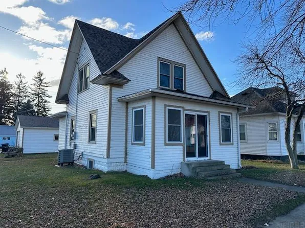 192 2nd St NE, New Albin, IA 52160