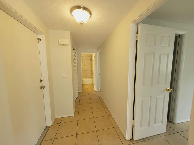 6916 Brentford Rd — Photo 9