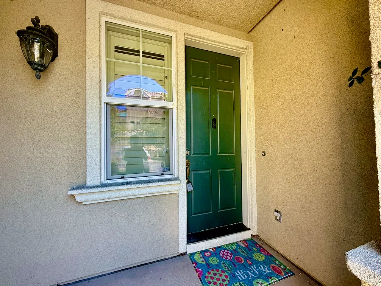 3 bed, 2.5 bath, 1873 sqft, $4,255 — Photo 2