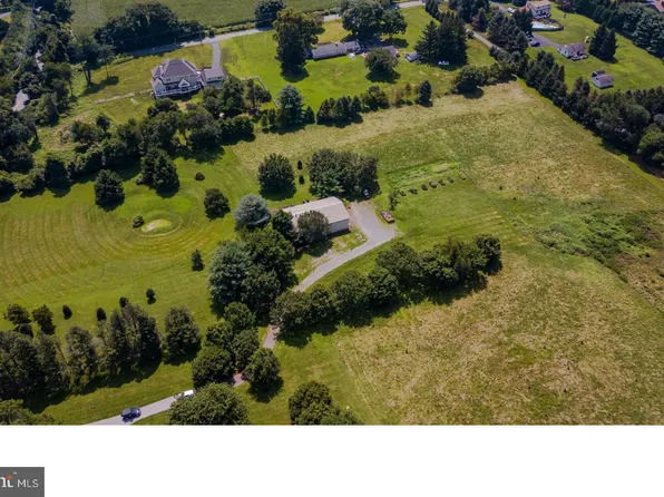 40 Oakland Rd, West Chester, PA 19382