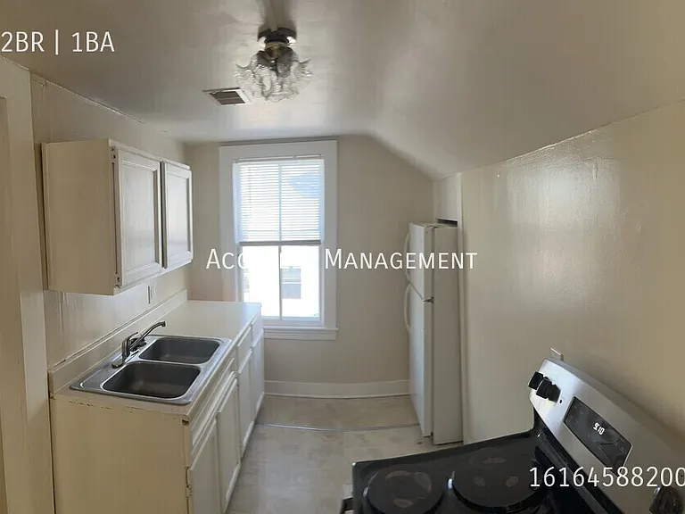 847 Bridge St NW #2 — Photo 3