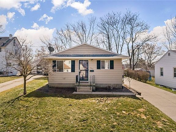 3rd image of 624 Franklin Ave