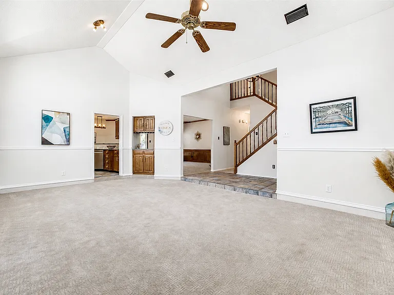 3321 Hazlewood Ct — Photo 9