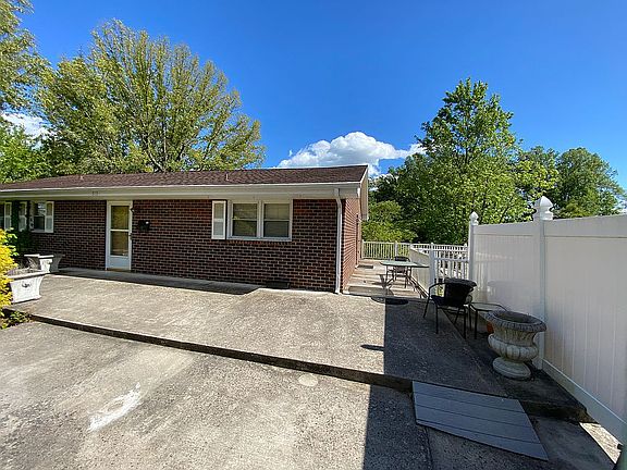 2nd image of 513 Longview Dr