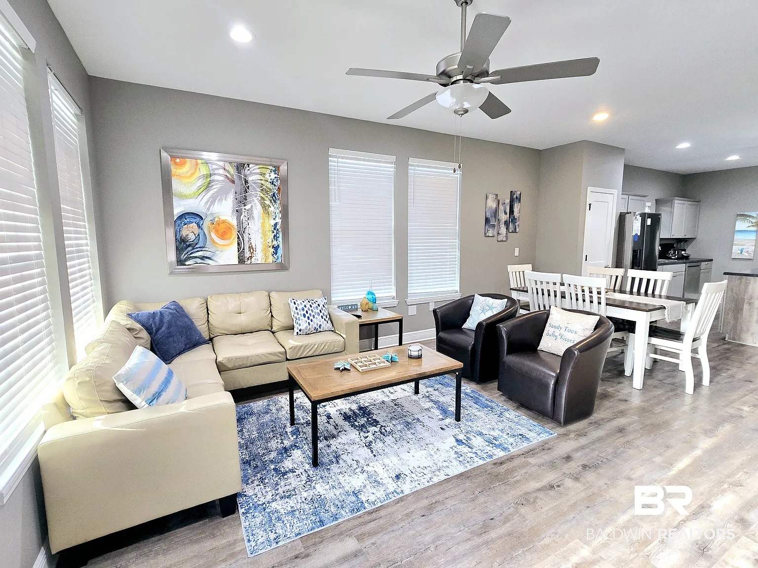 3 bed, 2.0 bath, 1200 sqft, $2,300 — Photo 2