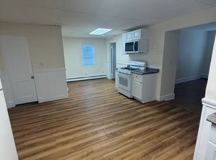 14 Park St APT B, Salem, MA 01970