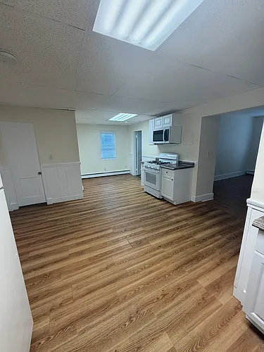 14 Park St #B Photo 1