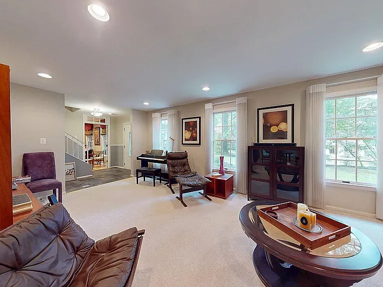 5803 Hall St — Photo 7