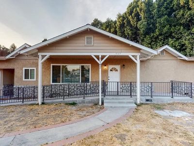 9147 Hazeltine Ave, Panorama City, CA, 91402