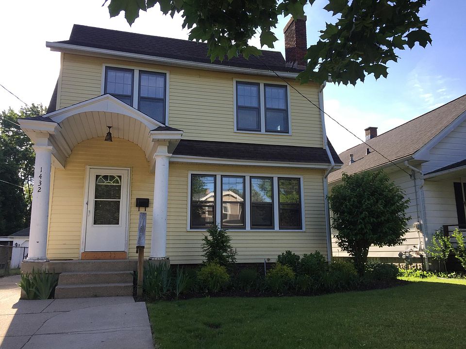 1st image of 1432 Pine Ave NW