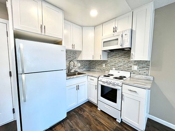 4th image of 3796 Alabama St Unit 203