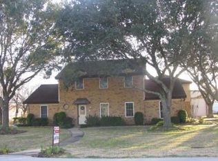 2004 Butler Dr, Friendswood, TX 77546