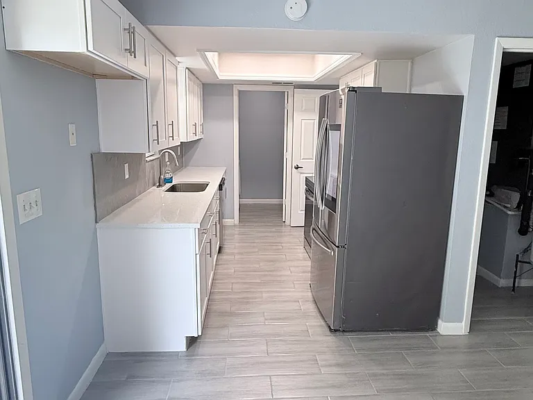 301 2nd St — Photo 3