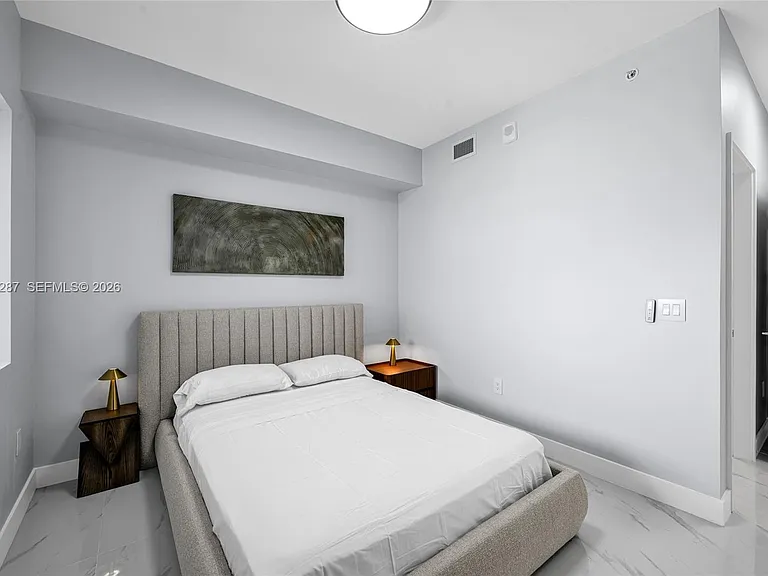 700 NE 24th St #5306 — Photo 17
