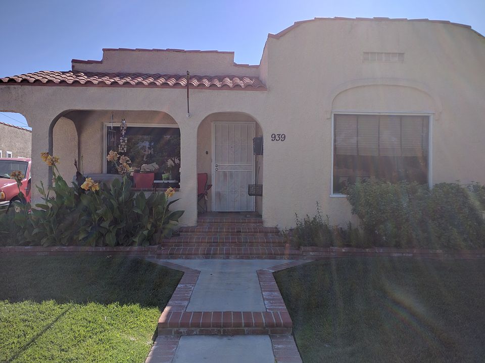 1st image of 939 N Lincoln St