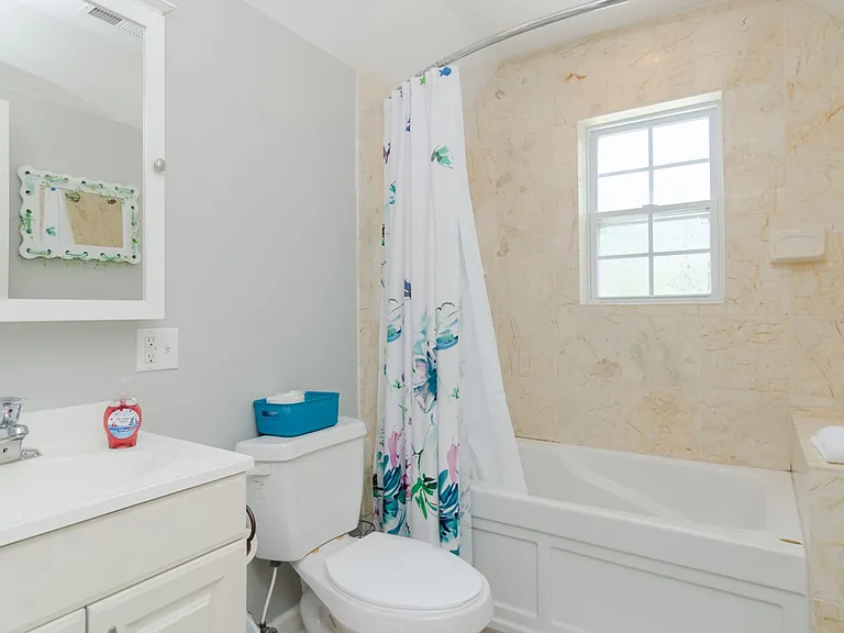 102 Moorefield Dr — Photo 19