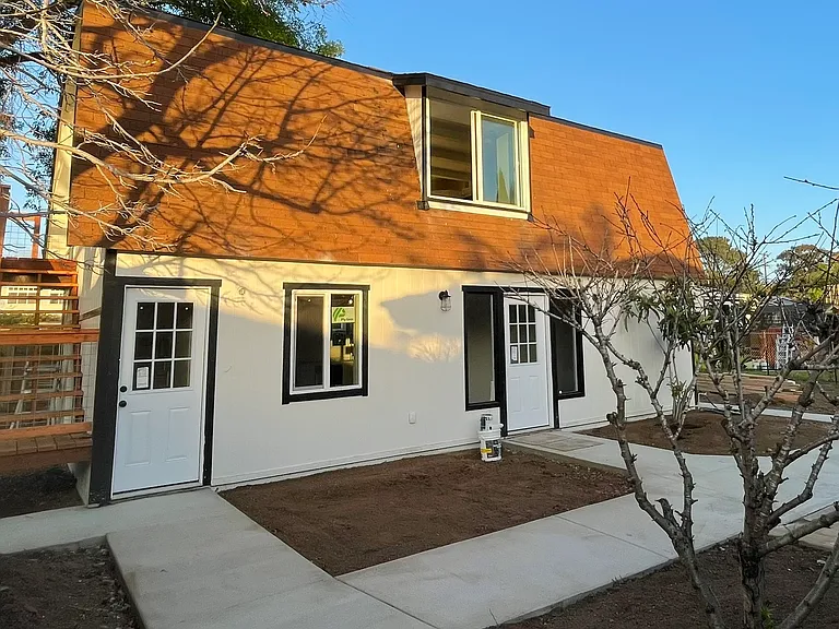 1300 Oak Ave #1 — Photo 1