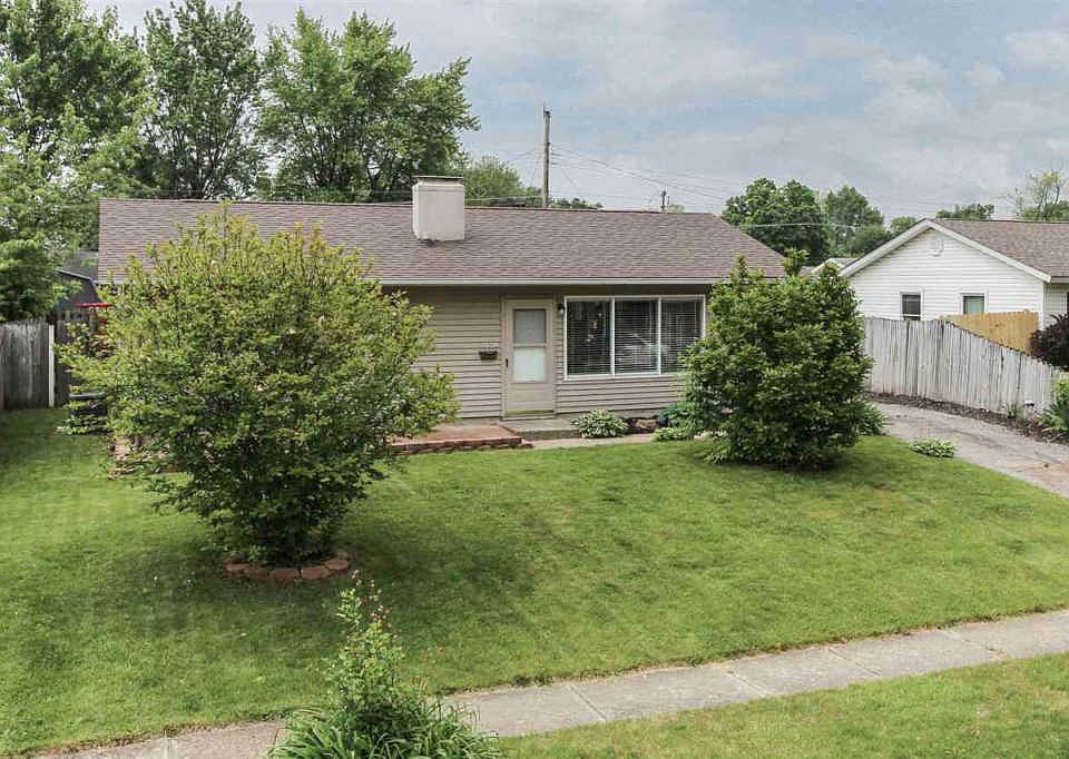 1st image of 1029 Holly Dr