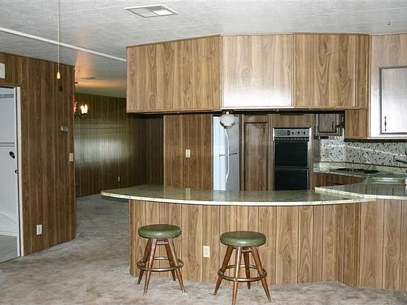 5th image of 129 Leisureville Cir