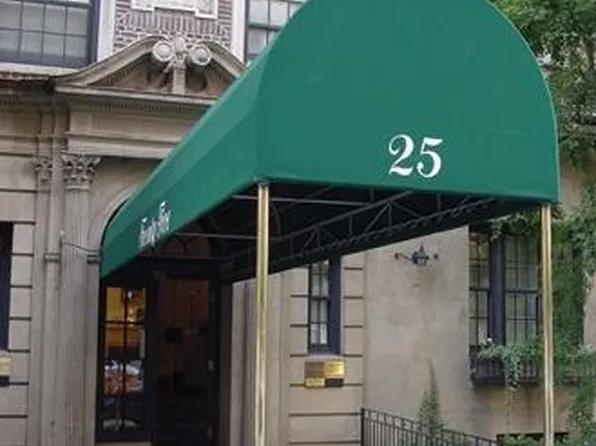 25 Fifth Avenue image 1 of 5