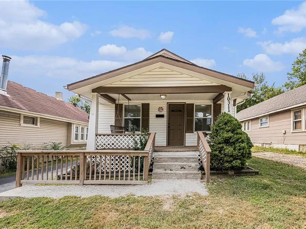 10311 E 9th St S, Independence, MO 64053