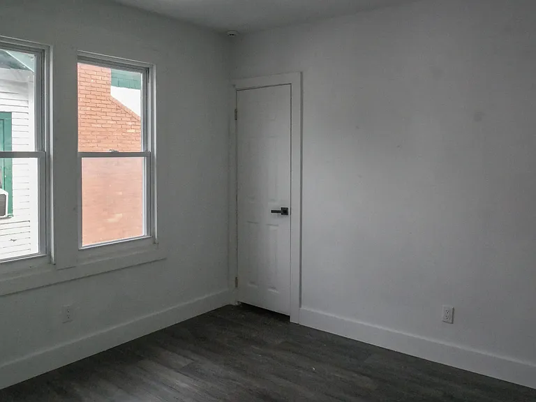 12725 Kentucky St — Photo 7