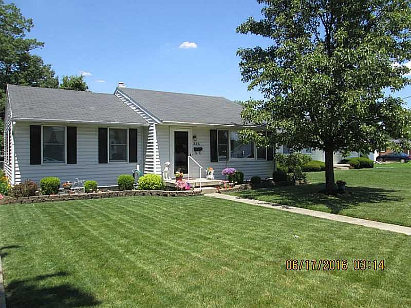 1st image of 806 Lindsey St